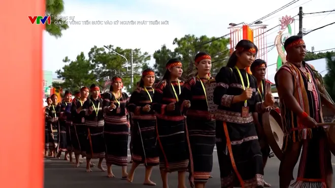 Gia Lai vững bước tiến vào kỷ nguyên phát triển mới- Ảnh 12. Gia Lai vững bước tiến vào kỷ nguyên phát triển mới- Ảnh 12.