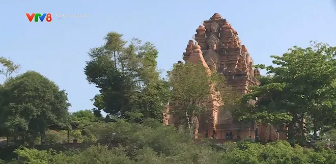 Tháp Bà Po Nagar - Điểm chạm văn hoá khi đến Nha Trang- Ảnh 3. Tháp Bà Po Nagar - Điểm chạm văn hoá khi đến Nha Trang- Ảnh 3.