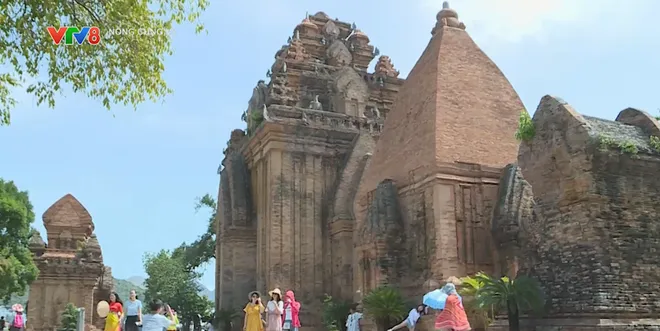 Tháp Bà Po Nagar - Điểm chạm văn hoá khi đến Nha Trang- Ảnh 5. Tháp Bà Po Nagar - Điểm chạm văn hoá khi đến Nha Trang- Ảnh 5.