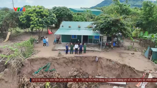Sạt lở Quảng Trị: Nỗi lo thường trực mỗi m&ugrave;a mưa b&atilde;o- Ảnh 3.