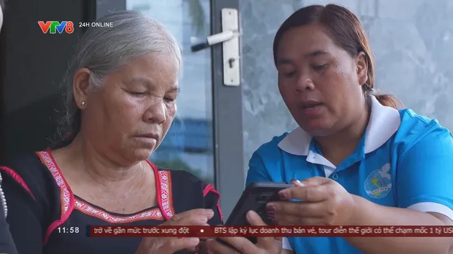 “Ánh sáng số” trong buôn làng Đắk Lắk: Bình dân học vụ số đưa công nghệ đến từng nếp nhà- Ảnh 9. “Ánh sáng số” trong buôn làng Đắk Lắk: Bình dân học vụ số đưa công nghệ đến từng nếp nhà- Ảnh 9.