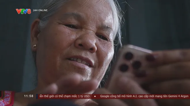 “Ánh sáng số” trong buôn làng Đắk Lắk: Bình dân học vụ số đưa công nghệ đến từng nếp nhà- Ảnh 10. “Ánh sáng số” trong buôn làng Đắk Lắk: Bình dân học vụ số đưa công nghệ đến từng nếp nhà- Ảnh 10.