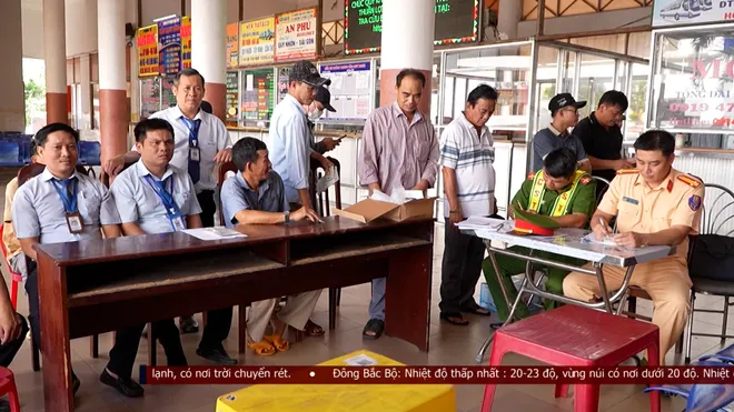 Gia Lai: Tăng cường kiểm tra ma tuý đối với lái xe vận tải- Ảnh 3. Gia Lai: Tăng cường kiểm tra ma tuý đối với lái xe vận tải- Ảnh 3.