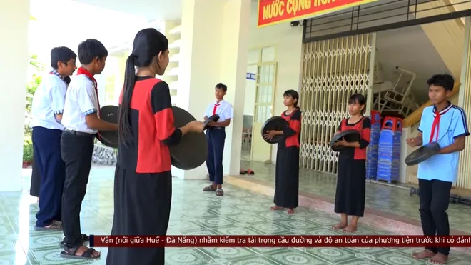 Đưa nhạc cụ truyền thống của người Raglai vào trường học- Ảnh 5. Đưa nhạc cụ truyền thống của người Raglai vào trường học- Ảnh 5.