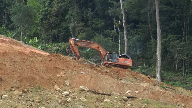Đà Nẵng chủ động khắc phục các tuyến đường lên biên giới- Ảnh 3. Đà Nẵng chủ động khắc phục các tuyến đường lên biên giới- Ảnh 3.