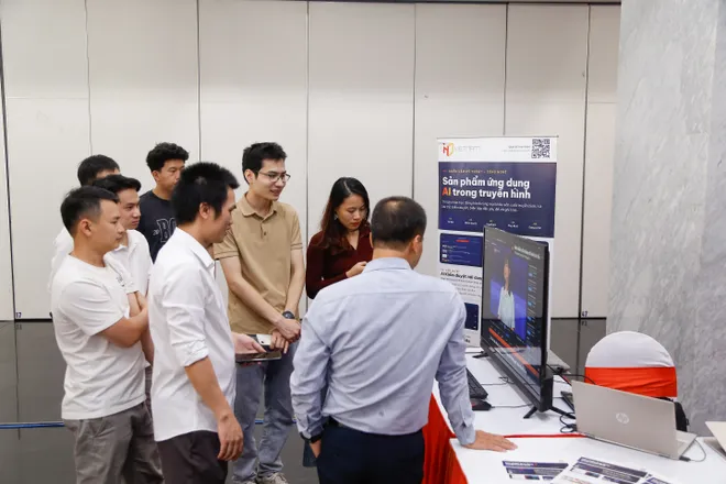 Khai mạc triển lãm "VTV - Từ truyền hình truyền thống đến tổ chức truyền thông số" - Ảnh 9.