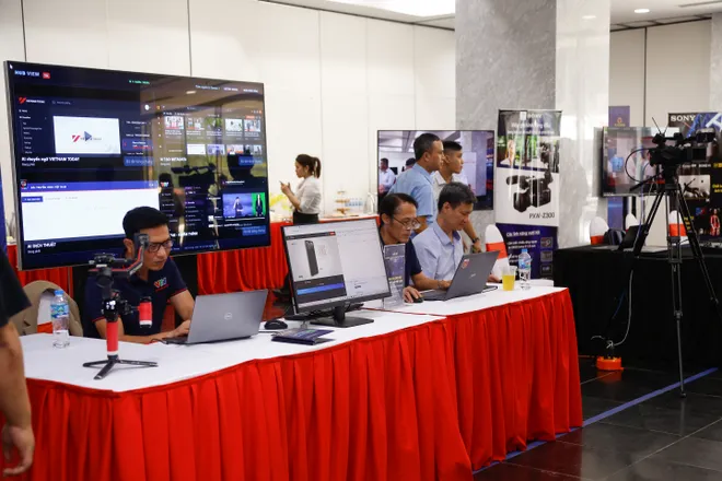 Khai mạc triển lãm "VTV - Từ truyền hình truyền thống đến tổ chức truyền thông số" - Ảnh 8.