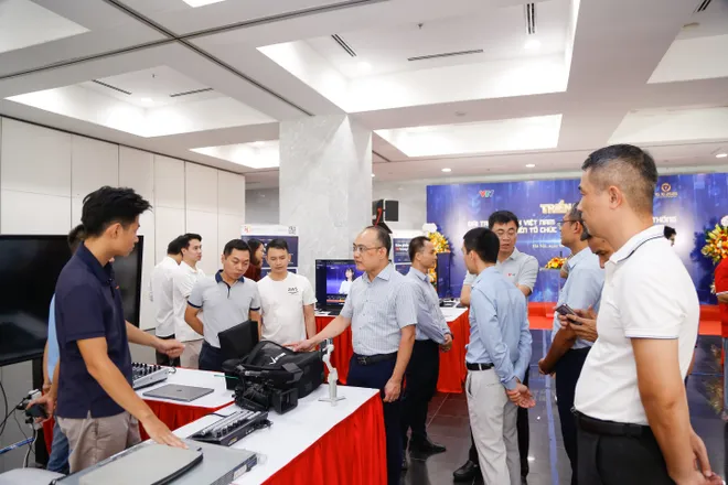 Khai mạc triển lãm "VTV - Từ truyền hình truyền thống đến tổ chức truyền thông số" - Ảnh 11.