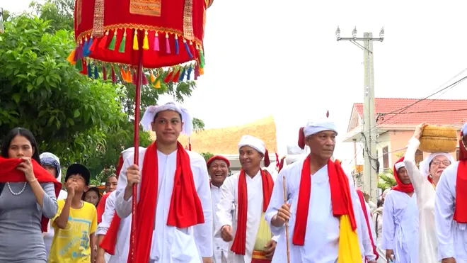Lễ rước y trang mở đầu mùa Katê của đồng bào Chăm ở Khánh Hòa- Ảnh 1. Lễ rước y trang mở đầu mùa Katê của đồng bào Chăm ở Khánh Hòa- Ảnh 1.
