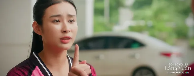 Đội bóng nữ làng Xuân - Tập 11: Minh xin cơ hội cuối, Đào chết lặng khi biết Lưu "gù" nhận tiền để chăm sóc mình - Ảnh 5.
