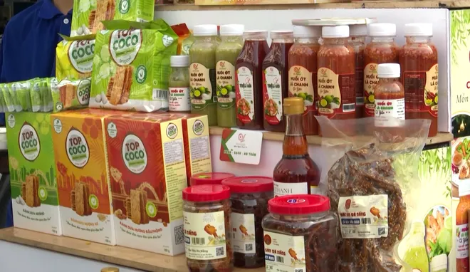 Đưa sản phẩm "Made in Da Nang" vào chuỗi bán lẻ: Khai mở thị trường bền vững cho Đà Nẵng- Ảnh 3. Đưa sản phẩm "Made in Da Nang" vào chuỗi bán lẻ: Khai mở thị trường bền vững cho Đà Nẵng- Ảnh 3.