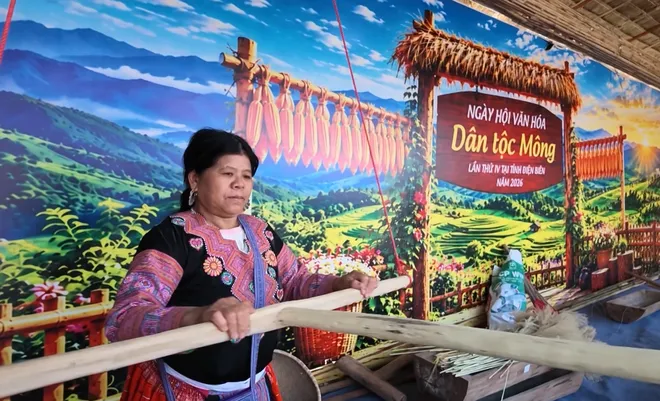 Sắc màu dân tộc Mông trong nhịp sống mới: Bảo tồn di sản và động lực phát triển- Ảnh 8. Sắc màu dân tộc Mông trong nhịp sống mới: Bảo tồn di sản và động lực phát triển- Ảnh 8.