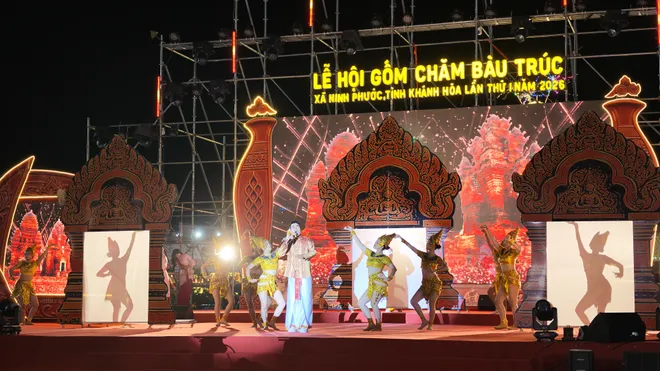 Khai mạc Lễ hội Gốm Chăm B&agrave;u Tr&uacute;c lần đầu ti&ecirc;n: Sức sống mới của di sản UNESCO  - Ảnh 8.