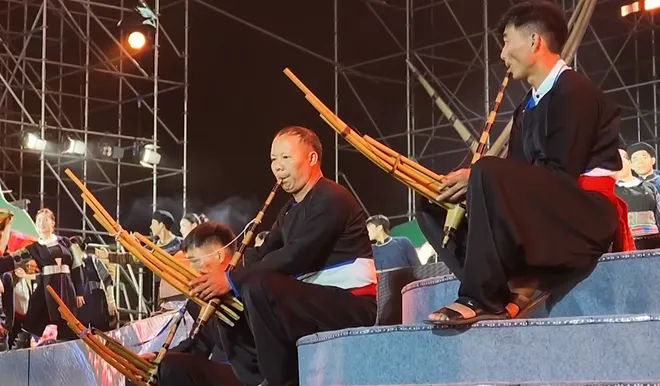Tôn vinh văn hóa dân tộc Mông: Sức mạnh hội tụ và tỏa sáng- Ảnh 8. Tôn vinh văn hóa dân tộc Mông: Sức mạnh hội tụ và tỏa sáng- Ảnh 8.