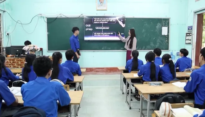 Quảng Ngãi thúc đẩy chuyển đổi số, nâng cao chất lượng sống người dân- Ảnh 1. Quảng Ngãi thúc đẩy chuyển đổi số, nâng cao chất lượng sống người dân- Ảnh 1.