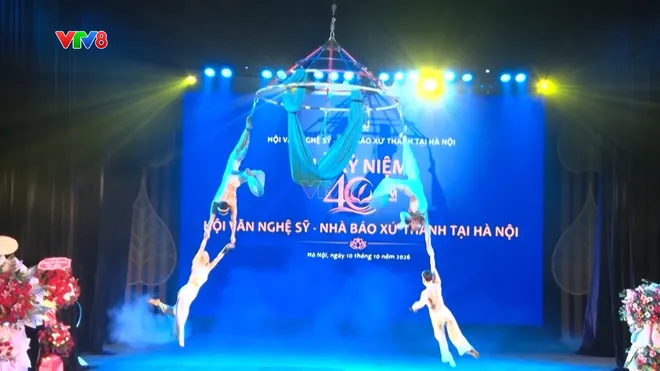 Hội Văn nghệ sĩ - Nhà báo Xứ Thanh: 40 năm kết nối và lan tỏa- Ảnh 12. Hội Văn nghệ sĩ - Nhà báo Xứ Thanh: 40 năm kết nối và lan tỏa- Ảnh 12.