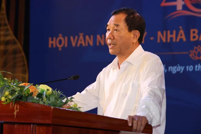 Kỷ niệm 40 năm Hội Văn nghệ sĩ - Nhà báo Xứ Thanh tại Hà Nội- Ảnh 10. Kỷ niệm 40 năm Hội Văn nghệ sĩ - Nhà báo Xứ Thanh tại Hà Nội- Ảnh 10.