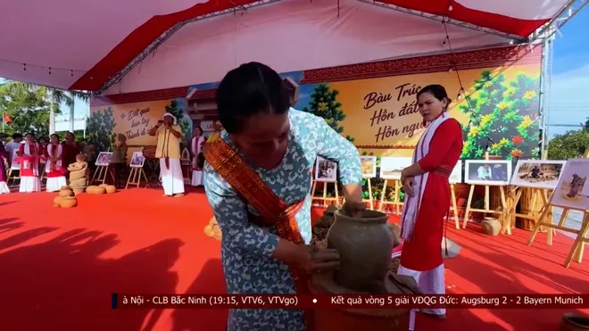 Khai mạc Lễ hội gốm Chăm lần thứ I- Ảnh 8. Khai mạc Lễ hội gốm Chăm lần thứ I- Ảnh 8.
