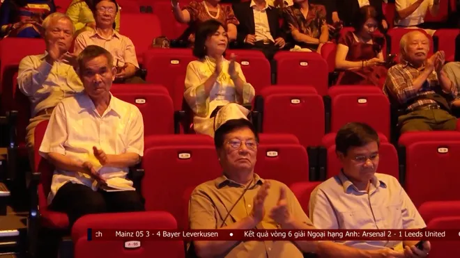 Kỷ niệm 40 năm Hội Văn nghệ sĩ - Nhà báo Xứ Thanh tại Hà Nội- Ảnh 6. Kỷ niệm 40 năm Hội Văn nghệ sĩ - Nhà báo Xứ Thanh tại Hà Nội- Ảnh 6.