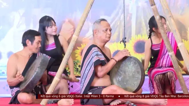 Quảng Ngãi - Bảo tồn văn hóa Chiêng ba- Ảnh 7. Quảng Ngãi - Bảo tồn văn hóa Chiêng ba- Ảnh 7.