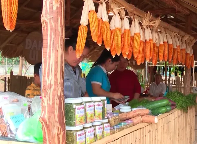 Ẩm thực bản địa: Bản sắc văn h&oacute;a v&agrave; động lực ph&aacute;t triển du lịch bền vững- Ảnh 9.