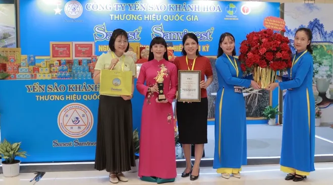 Doanh nhân tiêu biểu 2026: Bản lĩnh tiên phong, khát vọng tự cường- Ảnh 4. Doanh nhân tiêu biểu 2026: Bản lĩnh tiên phong, khát vọng tự cường- Ảnh 4.