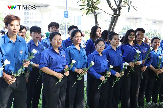 Trang trọng Lễ viếng, truy điệu 731 hài cốt liệt sĩ được tìm kiếm, quy tập tại Công viên Lê Thị Riêng - Ảnh 11.