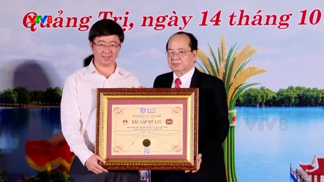 Xác lập kỷ lục Việt Nam với đài tưởng niệm tại Di tích Bến phà II Long Đại- Ảnh 7. Xác lập kỷ lục Việt Nam với đài tưởng niệm tại Di tích Bến phà II Long Đại- Ảnh 7.