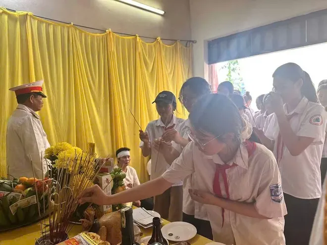Phú Thọ: Xã Minh Đài trang trọng đón hài cốt hai liệt sĩ trở về quê hương sau hơn 47 năm - Ảnh 4.
