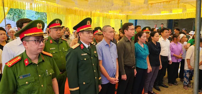 Phú Thọ: Xã Minh Đài trang trọng đón hài cốt hai liệt sĩ trở về quê hương sau hơn 47 năm - Ảnh 2.