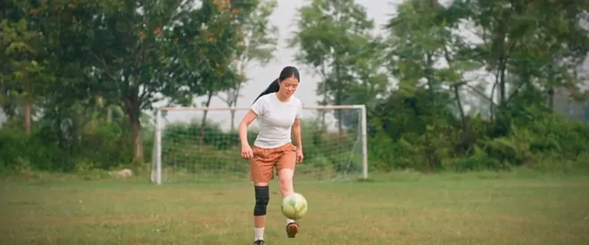Đội bóng nữ làng Xuân - Tập 12: Một câu nói của Minh đã thay đổi suy nghĩ sắt đá của Đào- Ảnh 8. Đội bóng nữ làng Xuân - Tập 12: Một câu nói của Minh đã thay đổi suy nghĩ sắt đá của Đào- Ảnh 8.
