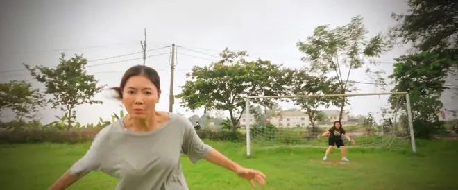 Đội bóng nữ làng Xuân - Tập 12: Một câu nói của Minh đã thay đổi suy nghĩ sắt đá của Đào- Ảnh 20. Đội bóng nữ làng Xuân - Tập 12: Một câu nói của Minh đã thay đổi suy nghĩ sắt đá của Đào- Ảnh 20.