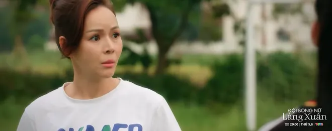 Đội bóng nữ làng Xuân - Tập 13: Căng thẳng trong đội bóng tiếp tục leo thang, Minh bế tắc, Dung bị bóc phốt trên MXH - Ảnh 3.