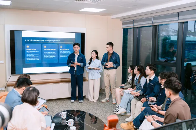 Vũ trụ đồng tiền - B&aacute;n kết 1: Nữ sinh Thương Mại dẫn đội thắng lớn - Ảnh 7.