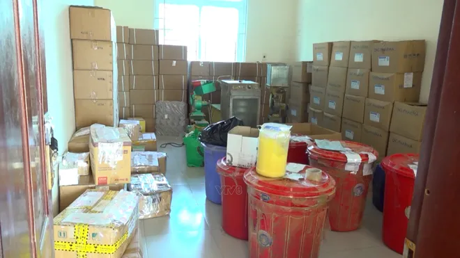 Triệt phá đường dây sản xuất, buôn bán thuốc giả quy mô lớn- Ảnh 1. Triệt phá đường dây sản xuất, buôn bán thuốc giả quy mô lớn- Ảnh 1.