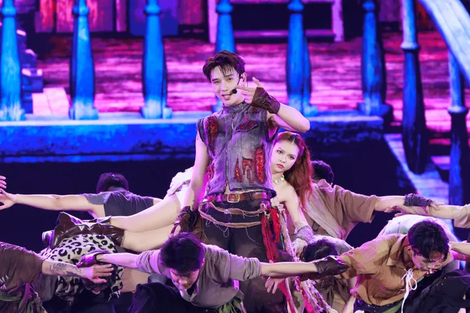 Concert Anh Trai Vượt Ngàn Chông Gai 2026 Day 1: 33 Anh Tài và gần 50.000 khán giả cùng đi qua 40 tiết mục - Ảnh 11.