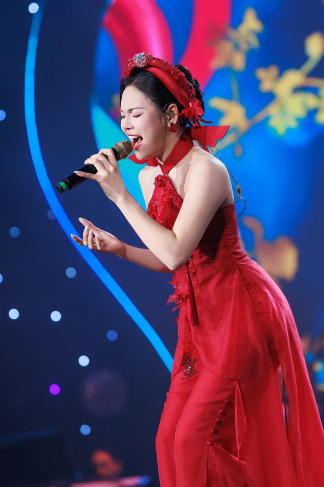 Điều gì khiến Quán quân Sao Mai Huyền Trang bất ngờ về thế hệ thí sinh mới? - Ảnh 4.