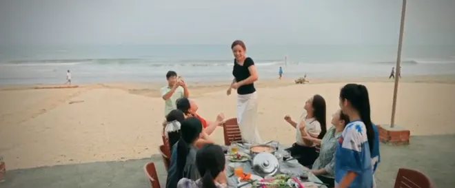 Đội bóng nữ làng Xuân - Tập 14: Quốc nghĩ quẩn định tìm đến cái chết - Ảnh 4.