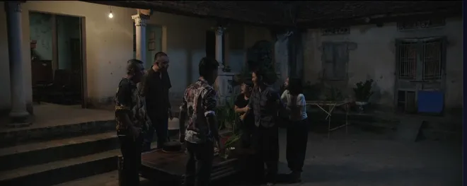 Căn nhà không mái che - Tập 6: Mẹ con Hạnh khốn khổ với số nợ của Bình - Ảnh 15.