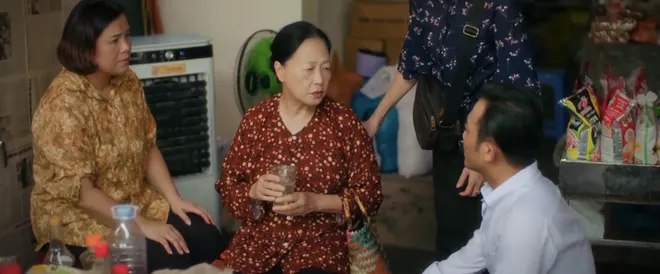 Đội b&oacute;ng nữ l&agrave;ng Xu&acirc;n - Tập 15: T&acirc;m chuẩn bị lấy chồng th&igrave; t&igrave;nh cũ trở về? - Ảnh 9.