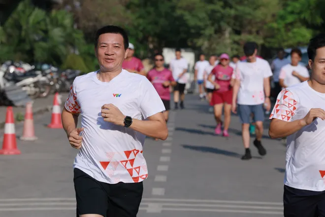 Ph&aacute;t động phong tr&agrave;o &ldquo;Mỗi người một m&ocirc;n thể thao&rdquo; tại VTV: 500 người tham gia giải chạy khởi động- Ảnh 19.