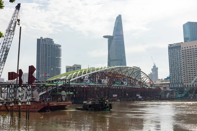 Khoảnh khắc đẹp tuần qua: Những chuyện b&igrave;nh dị ng&agrave;y 20/10 - Ảnh 3.