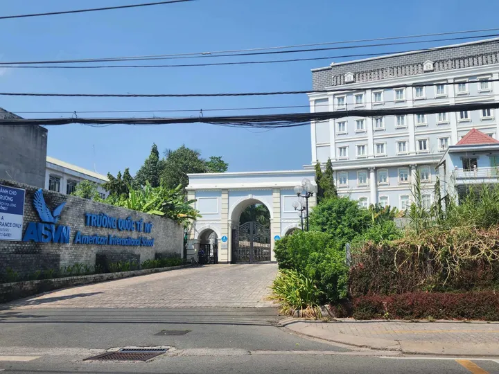 Trường quốc tế Mỹ AISVN vỡ nợ, hơn 1.400 học sinh kêu cứu