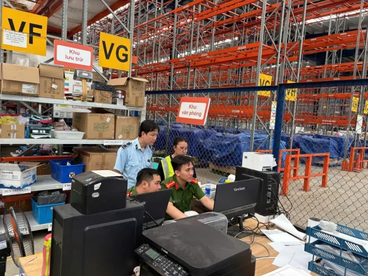 Bắc Ninh kiểm tra Công ty Á Châu, thu giữ hàng trăm nghìn sản phẩm nhập lậu