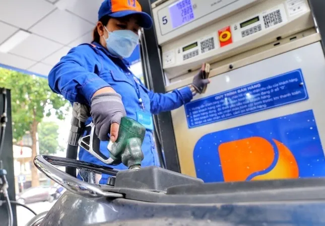 Giá xăng, dầu tăng mạnh