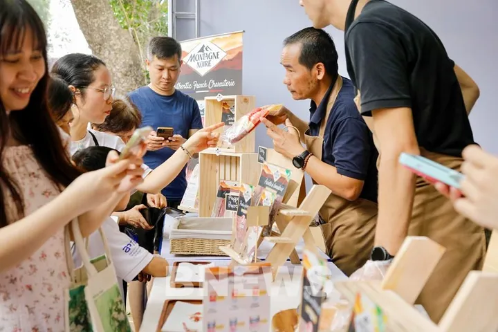 Từ 1/7, mua hàng dưới 20 triệu đồng phải có chứng từ thanh toán không tiền mặt
