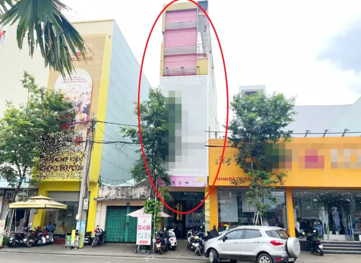 Phạt 70 triệu đồng, đình chỉ 1 cơ sở phẫu thuật thẩm mỹ trái phép