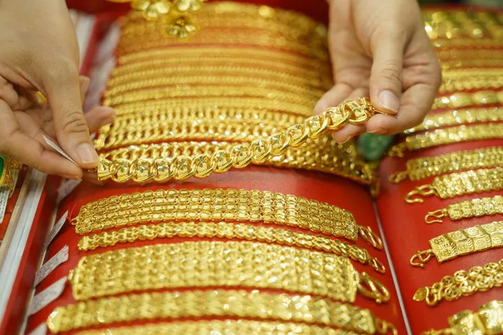 Giá vàng ngày 18/7: Trong nước "đi ngang", thế giới sụt giảm