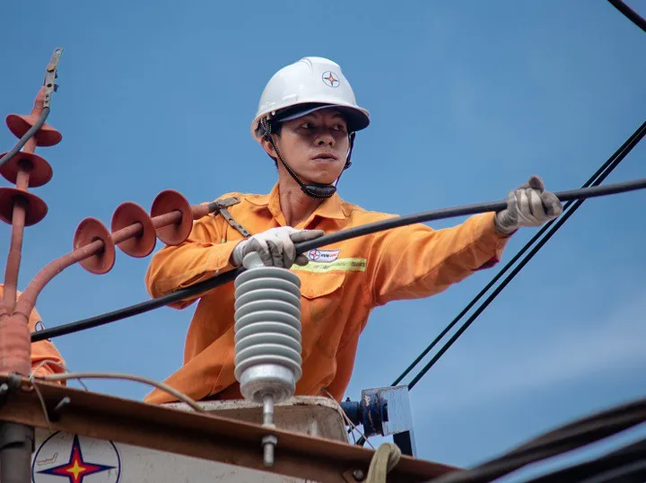 Tập đoàn Điện lực Việt Nam chỉ đạo khẩn ứng phó bão số 3 (WIPHA)