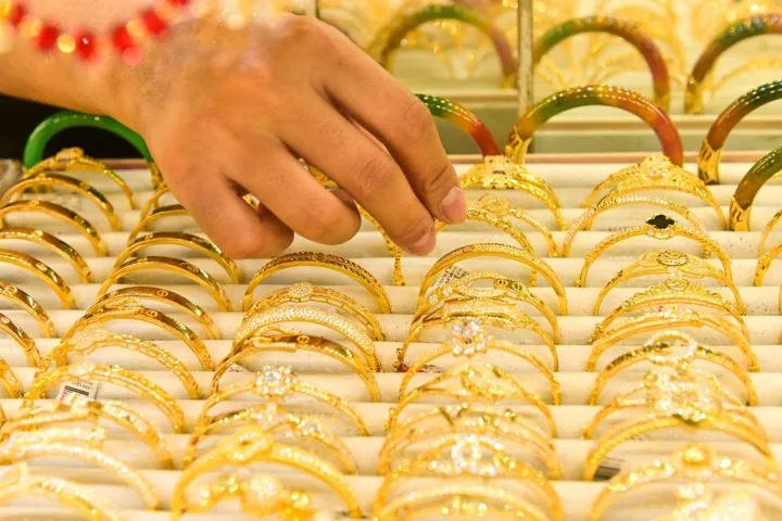 Giá vàng ngày 4/10: Vàng SJC tiến gần mốc 140 triệu đồng/lượng